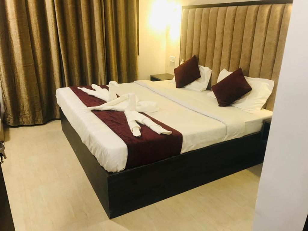 Hotel The Divine Oak Katra  Exterior foto