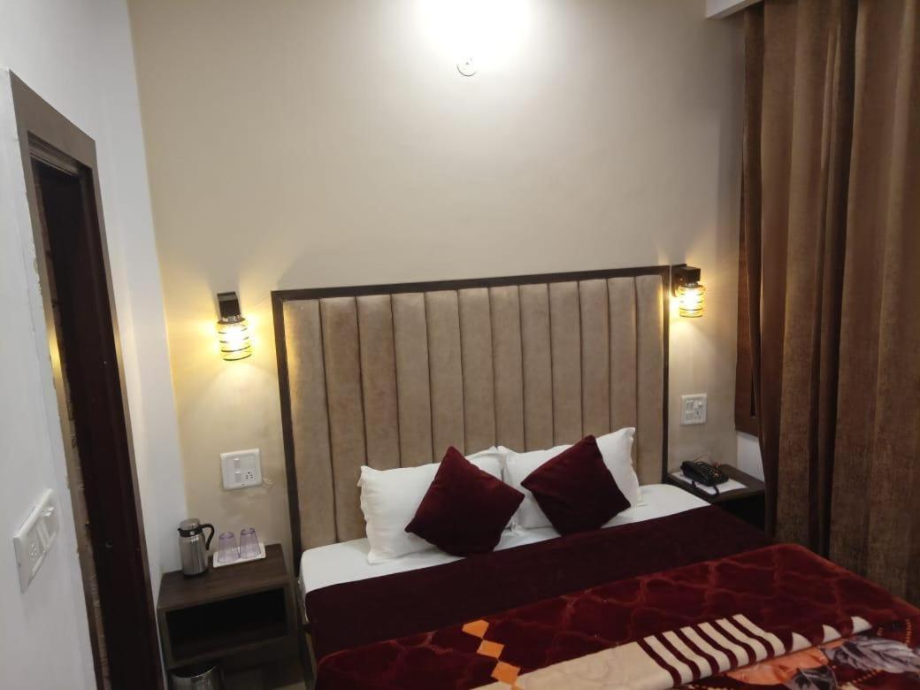 Hotel The Divine Oak Katra  Exterior foto