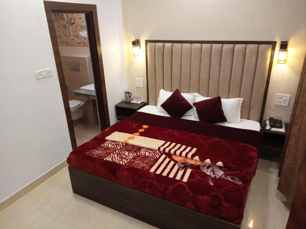 Hotel The Divine Oak Katra  Exterior foto